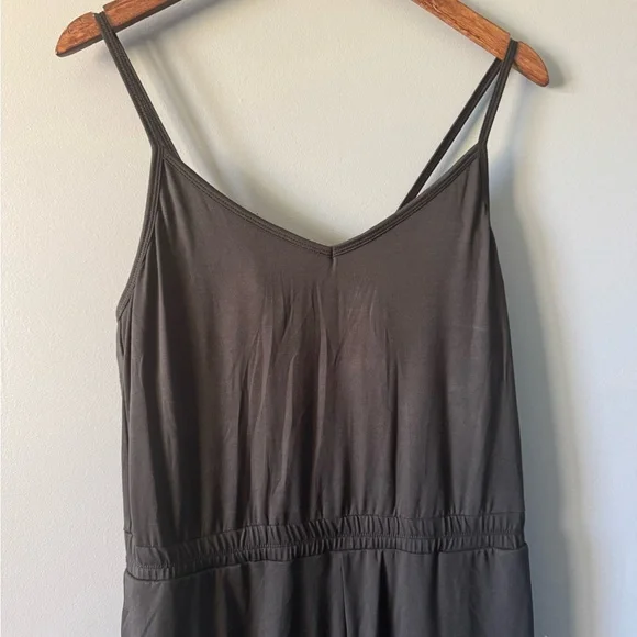 Vuori Lux Jogger Jumpsuit - Black - Picture 10 of 14